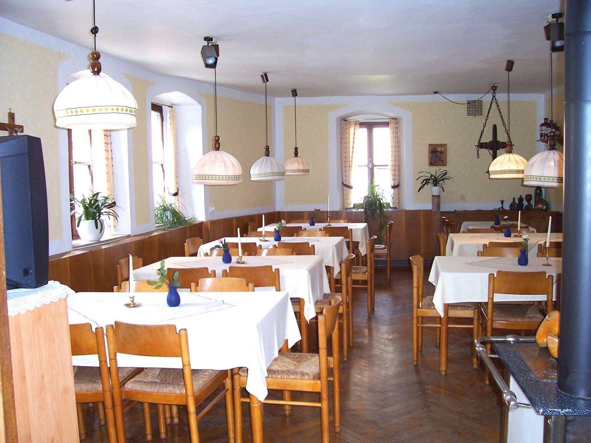 Hotel Krone 2*